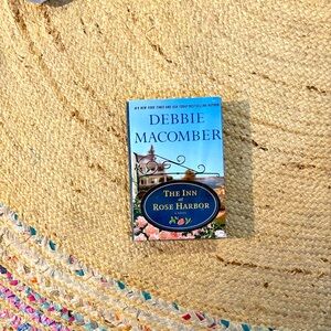 The Inn at Rose Harbor book by Debbie Macomber